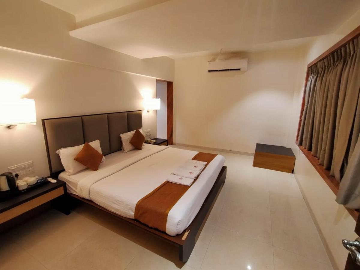 גאנפטיפול Abhishek Beach Resort And Spa מראה חיצוני תמונה