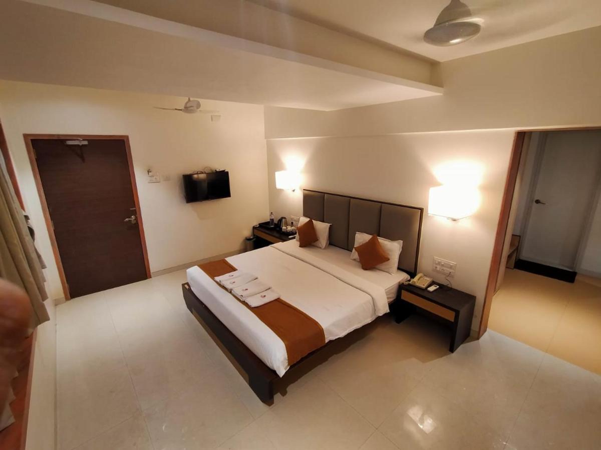 גאנפטיפול Abhishek Beach Resort And Spa מראה חיצוני תמונה
