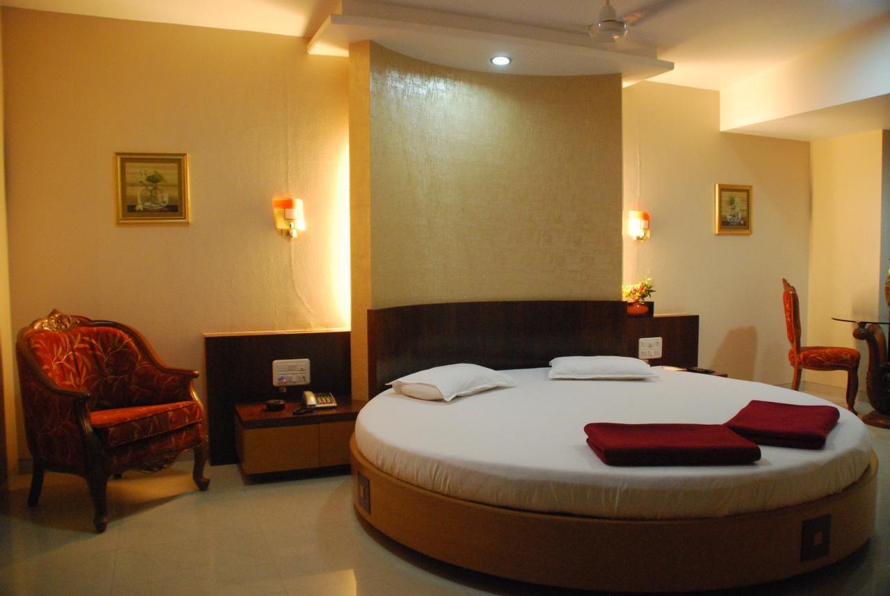 גאנפטיפול Abhishek Beach Resort And Spa מראה חיצוני תמונה