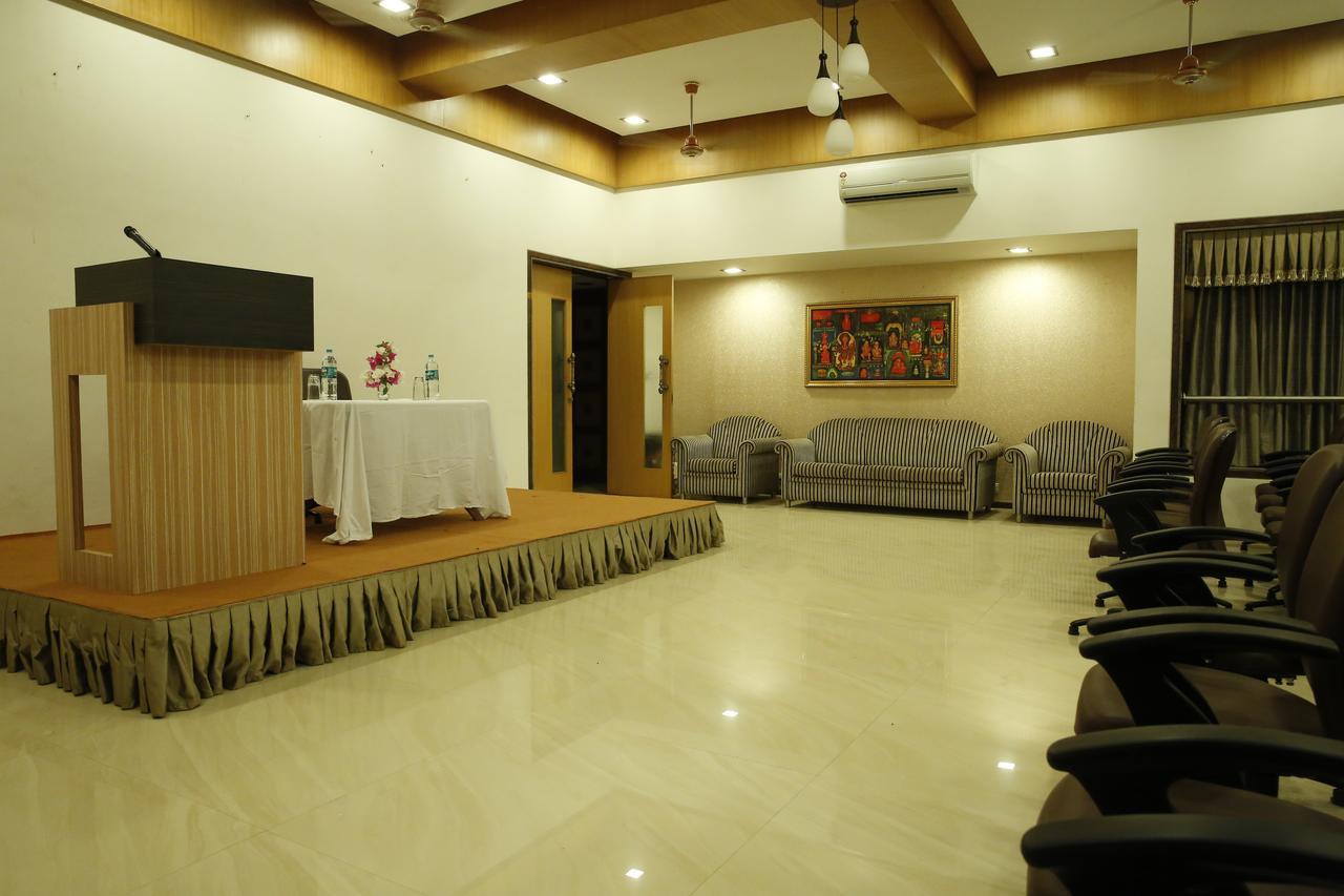 גאנפטיפול Abhishek Beach Resort And Spa מראה חיצוני תמונה