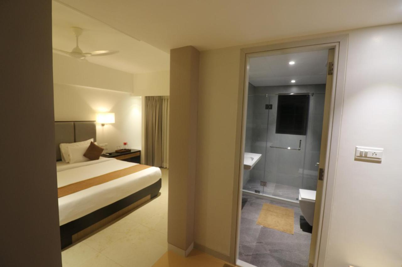 גאנפטיפול Abhishek Beach Resort And Spa מראה חיצוני תמונה