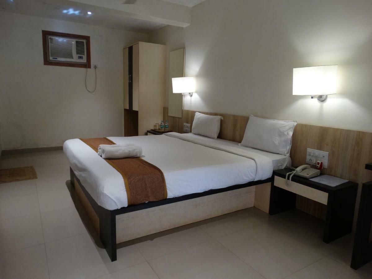 גאנפטיפול Abhishek Beach Resort And Spa מראה חיצוני תמונה