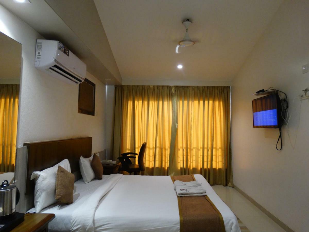 גאנפטיפול Abhishek Beach Resort And Spa מראה חיצוני תמונה